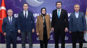 Milletvekili Uygur Ziyaretçilerini Ağırlıyor