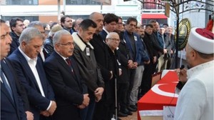 Eski Bakan Şükrü Yürür son yolculuğuna uğurlandı
