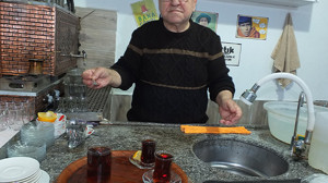 Renkli kahvehaneye yoğun ilgi