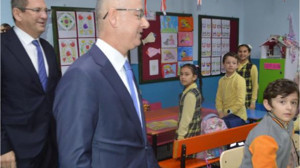 Ayvalık'ta Öğrenciler Karnelerini Aldı