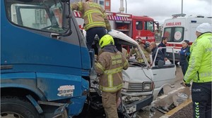 Balıkesir'de Feci Kaza! Karşı Şeride Savruldu