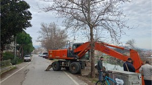 Edremit Sel Riskine Karşı Harekete Geçti