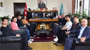 Oyun Geliştiren Gençler Rektör Oğurlu İle Buluştu