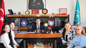 Rektör Oğurlu Kazakistanlı Öğrencileri Ağırladı