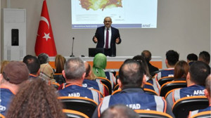 Vali Ustaoğlu AFAD Eğitimine Katıldı