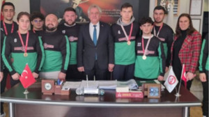 10 Güreşçi Balıkesir'i Temsil Edecek