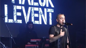 Haluk Levent'den şehit ailesine destek konseri