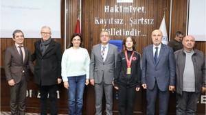 Meclis Toplantısına Avrupa Şampiyonu Katıldı