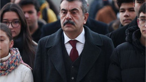 Okullar Haftaya Şehitlere Saygı Duruşuyla Başladı