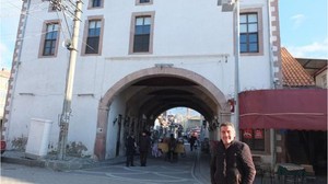 Altından Yol Geçen Camiye Büyük İlgi