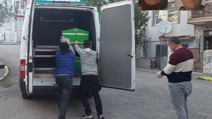 Balıkesir'de Evlerinde Ölü Bulunan Anne ve Oğlu: Gaz Sızıntısı Şüphesi