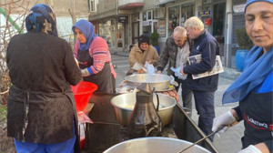 Balıkesir'de Havalar Güzelleşti Lokma Hayırları Başladı