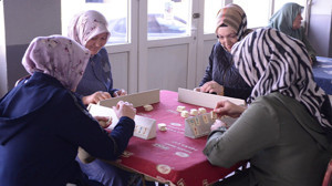 Bu Köyde Erkekler Dışarıya Çıkamıyor