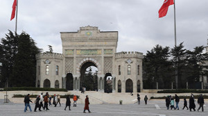İstanbul Üniversitesi Kapılarını Ziyaretçilere Açtı