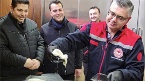 Müdür Alkan Manda Kaymağı Yaptı