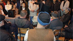 Turhan Çömez Köylüleri Dinledi