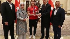 Yasemin Adar Projesini Erdoğan'a Sundu