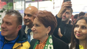 Gönen Turşu ve Asma Yaprağı Akşener'in Dikkatini Çekti