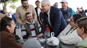 Başkan Deveciler İskele ve Ören Mahalleleri'nde Halkla Buluştu