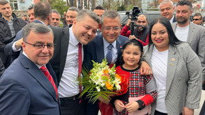 CHP Genel Başkanı Özgür Özel, Bigadiç'te Halka Seslendi