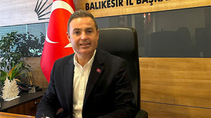 CHP'li Ahmet Akın, Halkçı Belediyecilik Taahhütnamesini İmzaladı