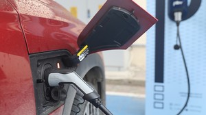 Genç Mühendisler Elektrikli Araçlara Mobil Şarj İstasyonu Tasarladı