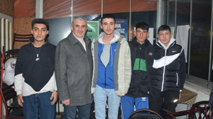 Gençler Arıcan'ı Destekliyor