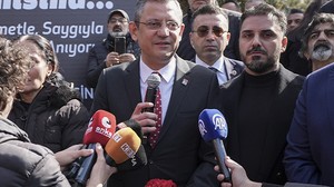 Özgür Özel, Emre Saltık'ın Anma Törenine Katıldı