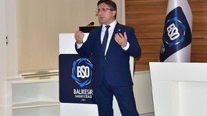 Rektör Oğurlu, BALOSB'da Türkçenin Gücü Konferansı Verdi