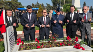Çanakkale Şehitleri Bandırma'da Dualarla Anıldı