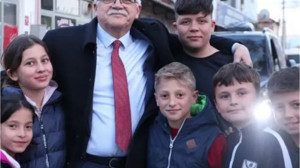 Hayırseverlerin Destekleriyle İftar Bereketi Burhaniye'den Taşıyor