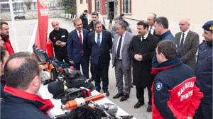 Balıkesir'de Öğrenciler Deprem Tahliye Tatbikatında