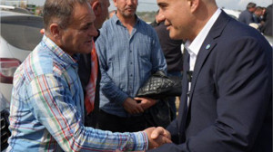 Çömez’i Altınova halkı bağrına bastı