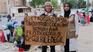 Balıkesir'de Filistin İçin Oturma Eylemi Başladı