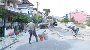 Burhaniye Belediyesi Fen İşleri Ekipleri Altyapı Çalışmalarına Devam Ediyor