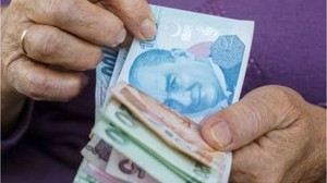 Emeklilere Bayram İkramiyesi Ödemeleri Başlıyor!