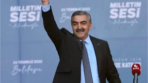 Orhan Gaga Güven Tazeledi