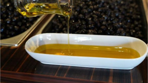 Sağlıkçıların Yeni Gözdesi: Edremit Zeytin Sütü