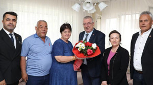 Şehitler Haftası'nda Edremit Belediye Başkanı Şehit Aileleriyle Buluştu