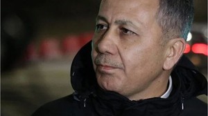Bakan Yerlikaya: "Polis merkezi amirimiz ve ekipler amirimiz tüm müdahalelere rağmen şehit oldu"