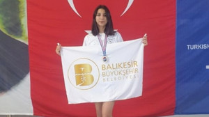 Milli Sporcunun Kızı: 'Babamızın Şampiyonluğu Kalbimizin Derinlerinde'
