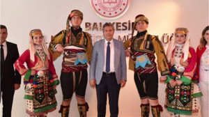 Balıkesir Halk Oyunlarından Ödüllü Performans