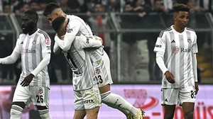 Beşiktaş, yarın Corendon Alanyaspor'a konuk olacak