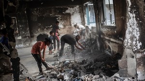 İsrail, UAD'nin Kararına Rağmen Refah'a Saldırıyor