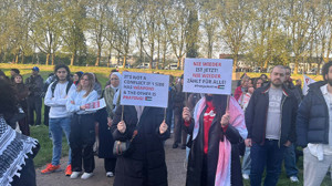 Köln Üniversitesi'nde Filistin Protestosu