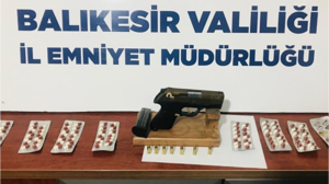Bandırma'da Şahsın Üzerinden 102 Hap ve Tabanca Çıktı