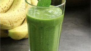 Üç Malzemeli Avokadolu Smoothie