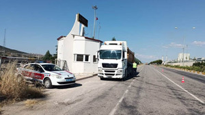 Balıkesir'de Yük Taşıyan Araç ve Sürücülere Denetim