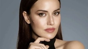 Fahriye Evcen'in Pastası Gündem Oldu! İşte O Pasta