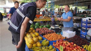 Pazarda Tezgah Araları Zabıta Kontrolünde